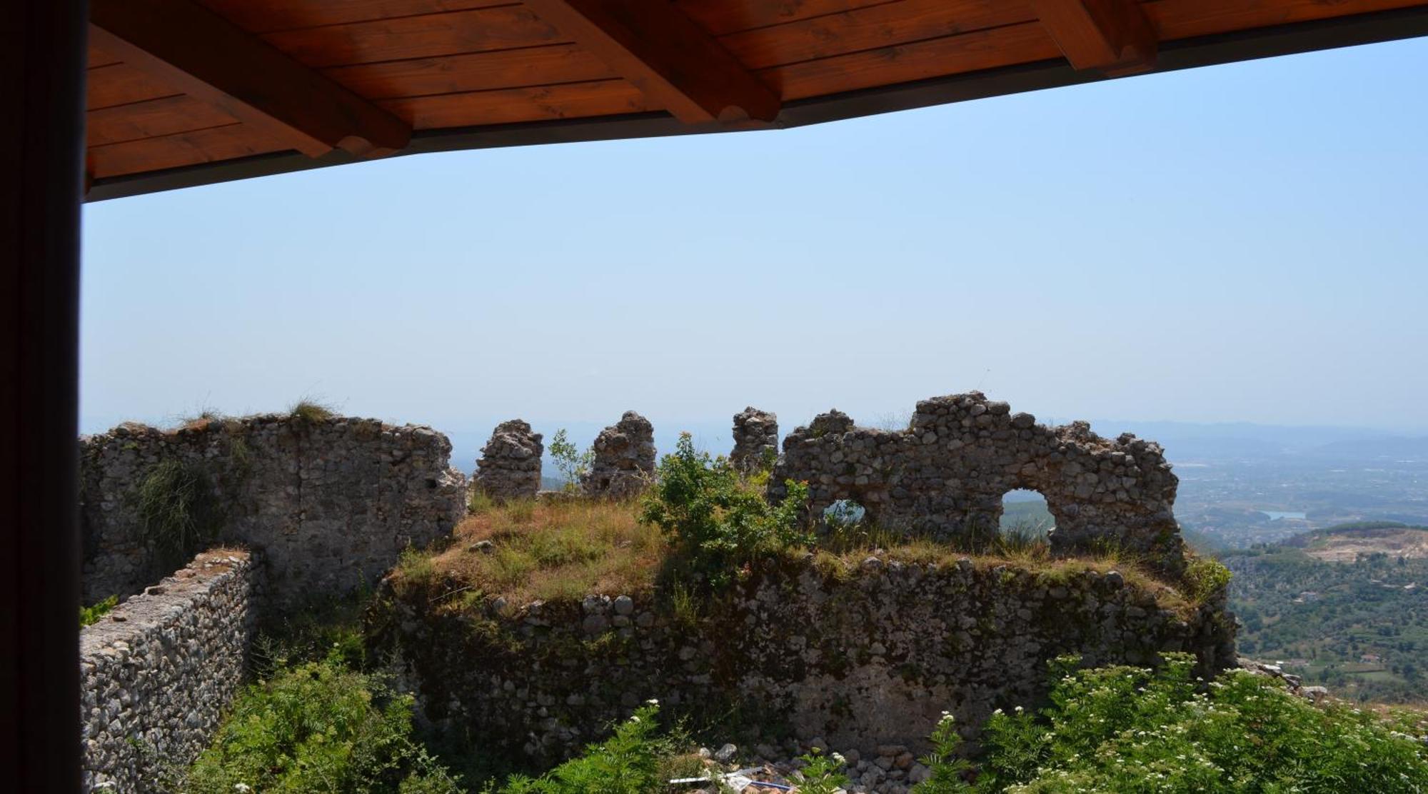 Hotel The House Of Dollma , Inside Kruja Castle Exterior foto