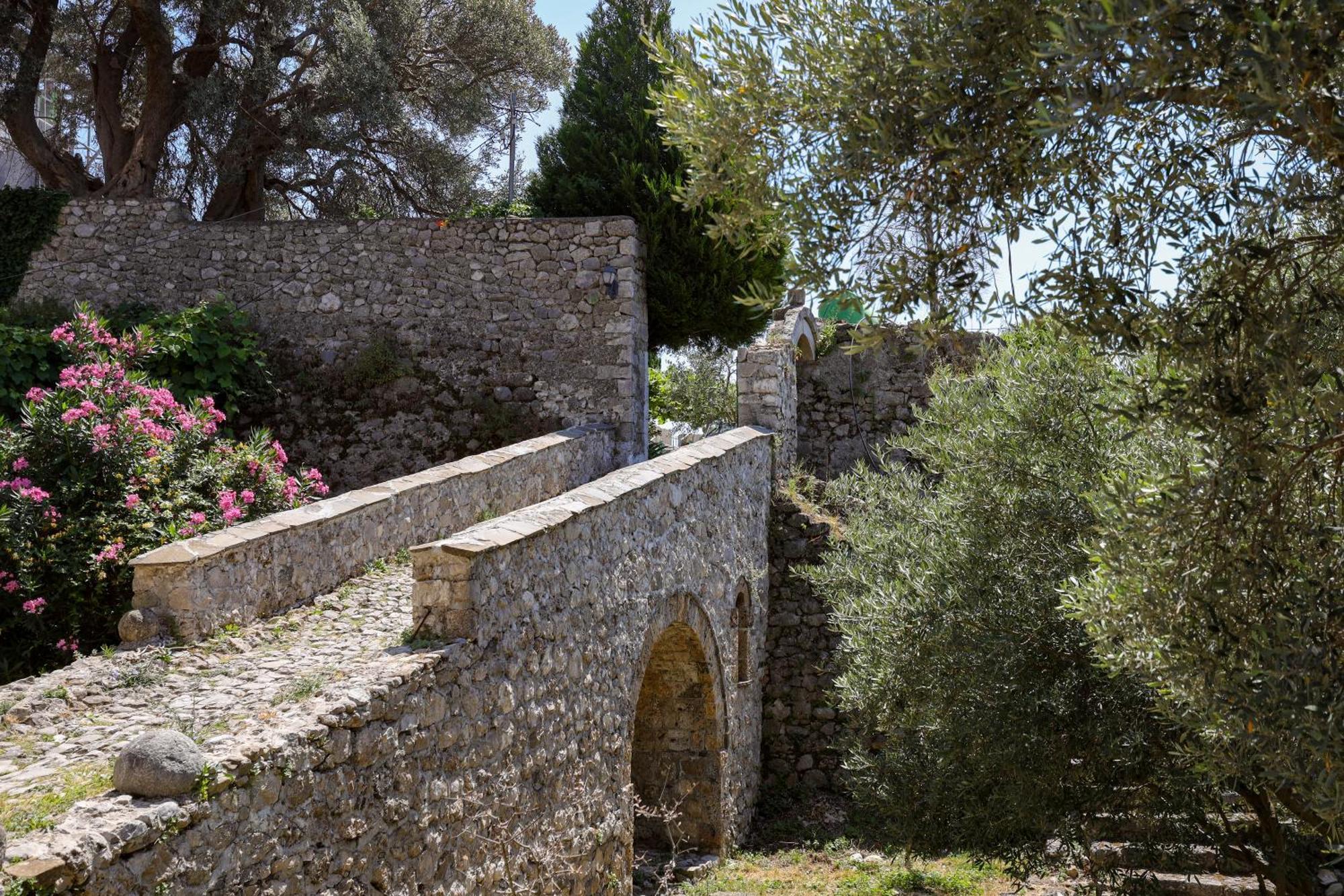 Hotel The House Of Dollma , Inside Kruja Castle Exterior foto